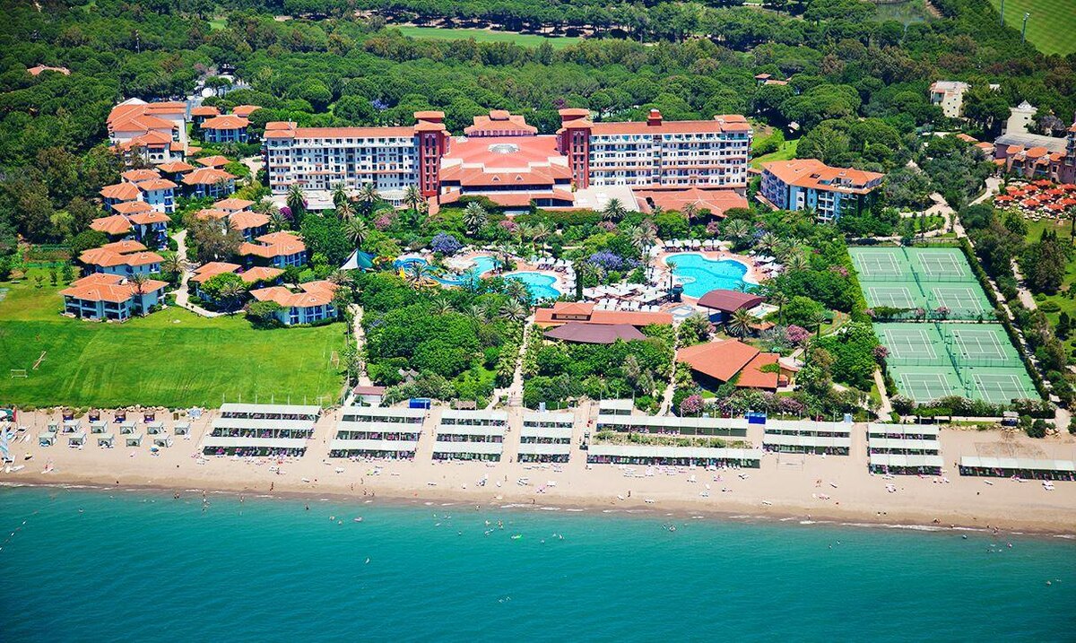 Территория отеля Belconti Resort Hotel 5*