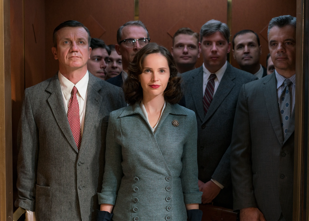 Кадр из фильма «По половому признаку». © Режиссёр Мими Ледер / Amblin Partners, 2018