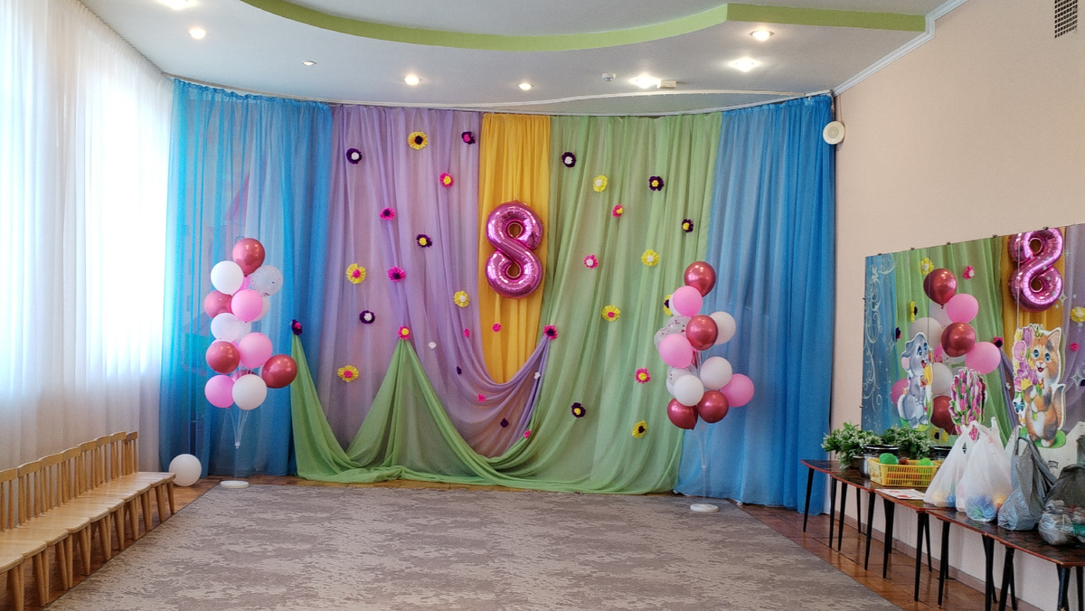 Зал перед выступлением. 