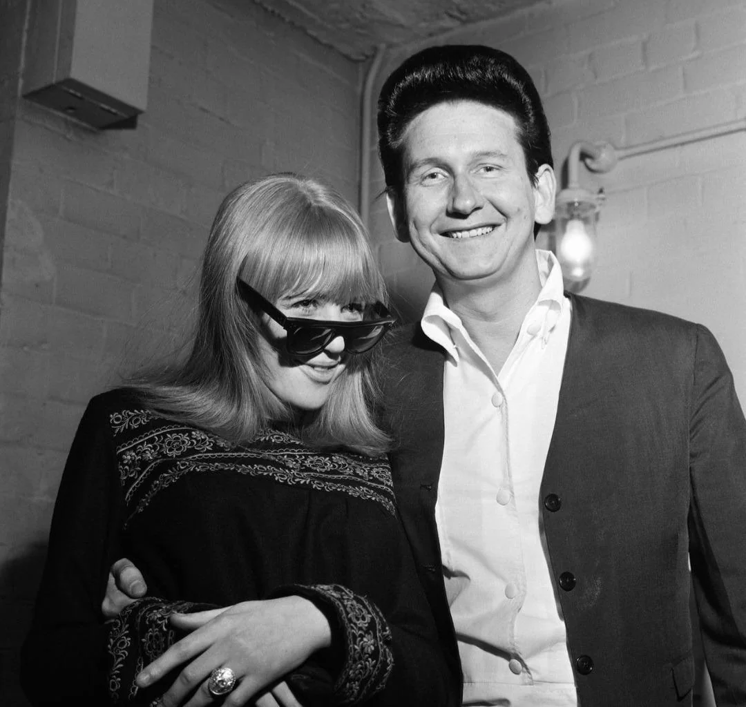 Рой Орбисон (без очков!) и Марианна Фейтфулл