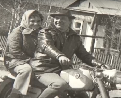     Старейшему байкеру России из Саянского района вот-вот исполнится 86 лет