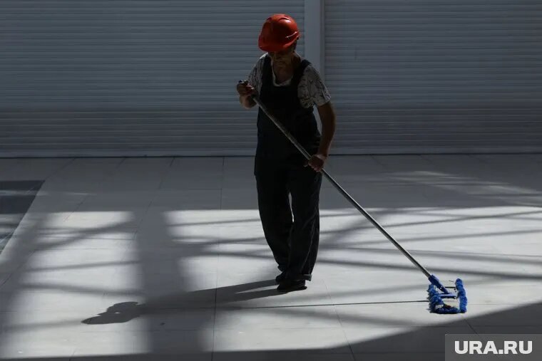 Женщин на газовом промысле немного, и все они стараются создать свой уют на вахте. Фото: Владимир Жабриков © URA.RU