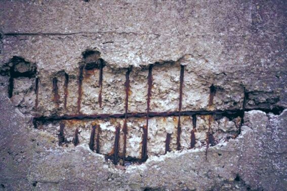 Ржавая арматура в фундаменте