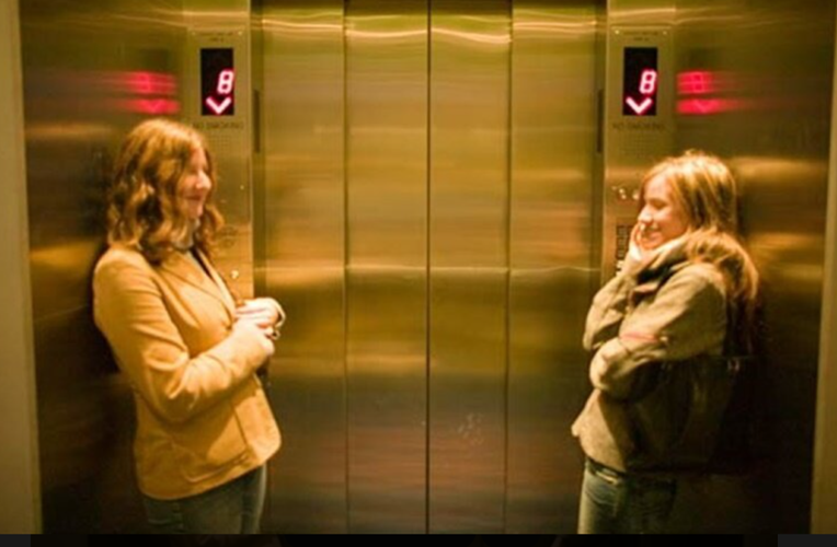 В лифте