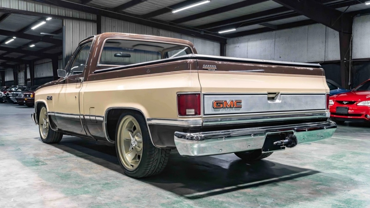 GMC C10 1984 года