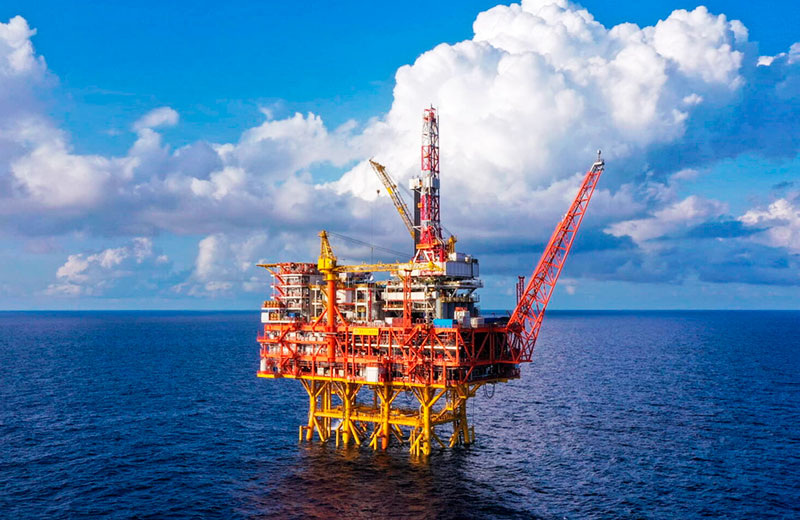 Китай объявил об открытии крупных запасов нефти и природного газа в заливе Бейбу