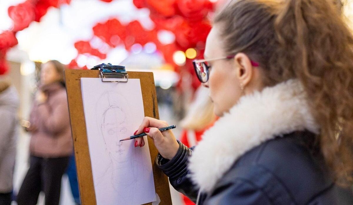     Художница. Источник: mos.ru Автор фото: Пресс-служба Мэра и Правительства Москвы