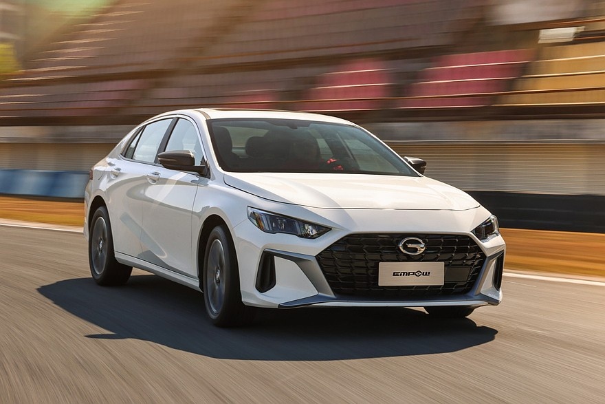    Стандартный седан GAC Empow, глобальная версия