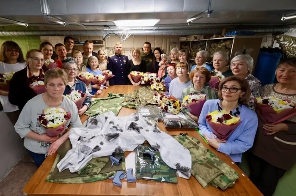    Участниц челябинского сообщества «Шьём нашим» поздравили с 8 Марта