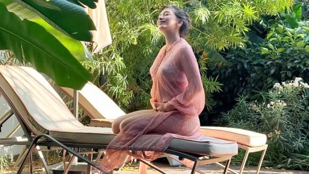 Источник https://foto.haberler.com/haber/2024/07/30/hamile-oldugunu-duyuran-neslihan-atagul-basrol-17569255_4111_amp.jpg