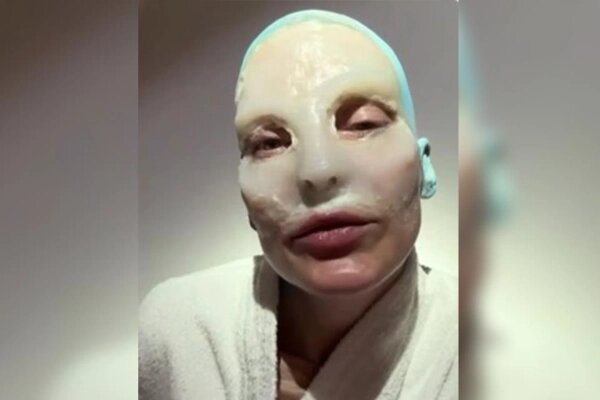 Глюкоза в образе пришельца. Скриншот © Telegram / Glukoza