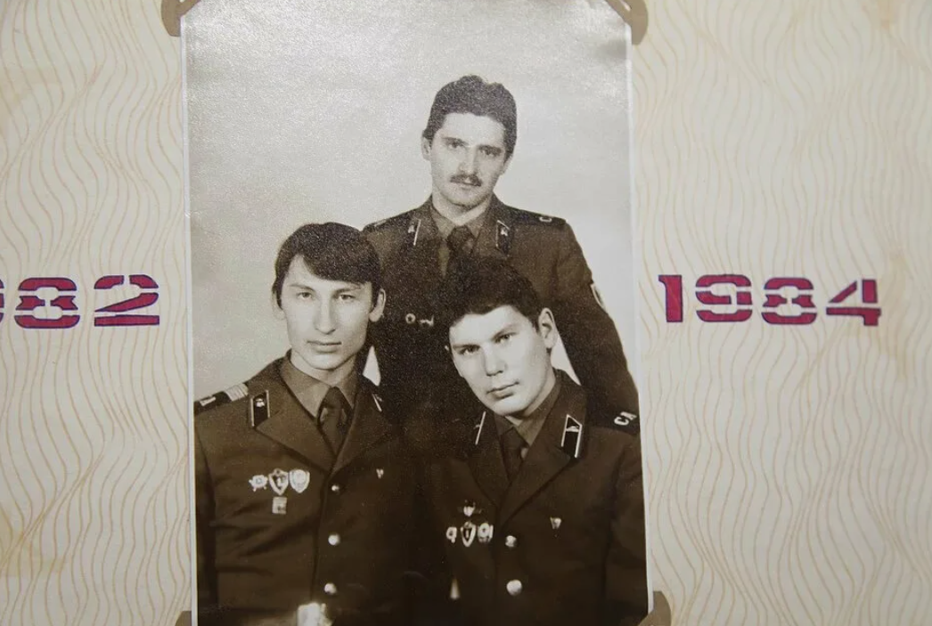 Юрий служил в 1982-1984 гг