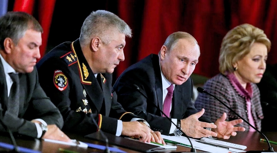 Про женщин вспомнили даже на коллегии МВД. Фото из открытых источников.