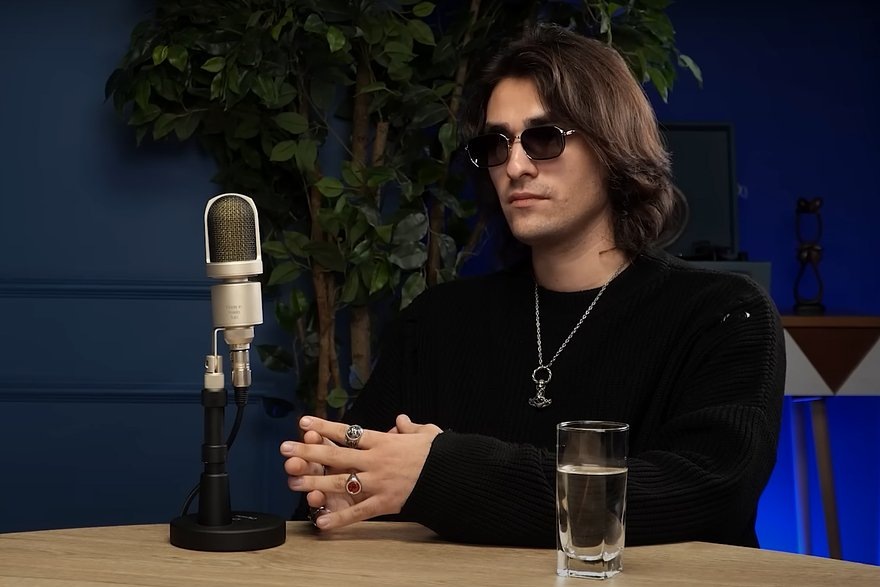    Кадр: MAX RAW / YouTube