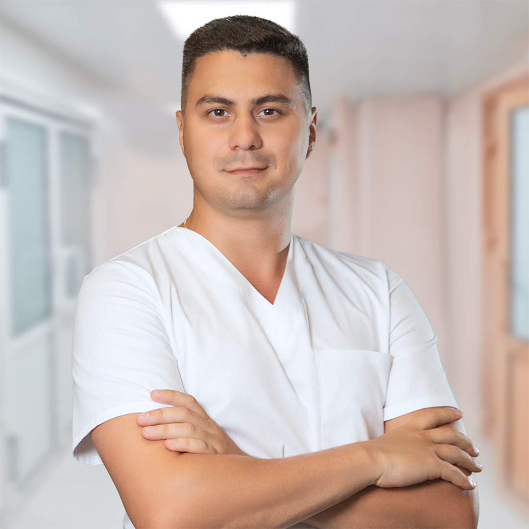 Серебряков Артем Алексеевич — пластический хирург.