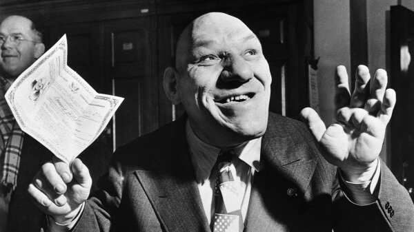 Морис Тийе — франко-челябинский рестлер, прототип Шрека. Фото © ТАСС / AP