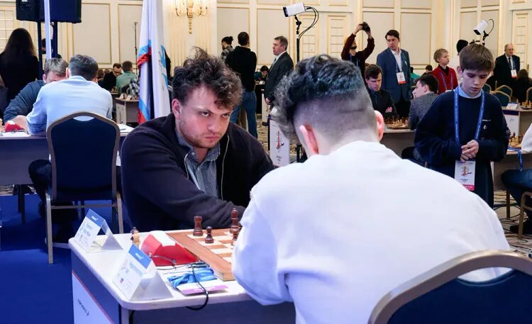    Ян Непомнящий и Ханс Ниманн   
Источник фото: Этери Кублашвили и Владимир Барский/ФШР