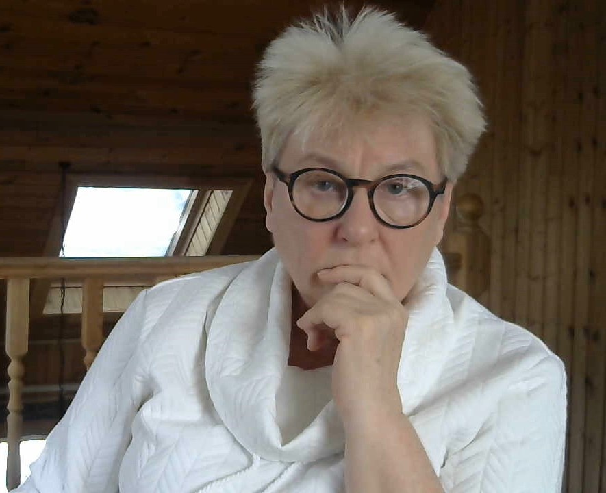 Флешмоб от Майя Богданова Букву «П» я получила от Светлана Картинина. Знаю, что Светлана получила свою «Ж» от Olga Krasnova.
Как не поддержать моих дорогих любимых людей?
Написать 5 фактов о себе на букву «П».
В голове сначала всплывает неприлично смешное, ну я не исключение в реакции на буквы, любимые русским народом…
Включаю фрирайтинг… и уж что выйтет, не обессудьте.