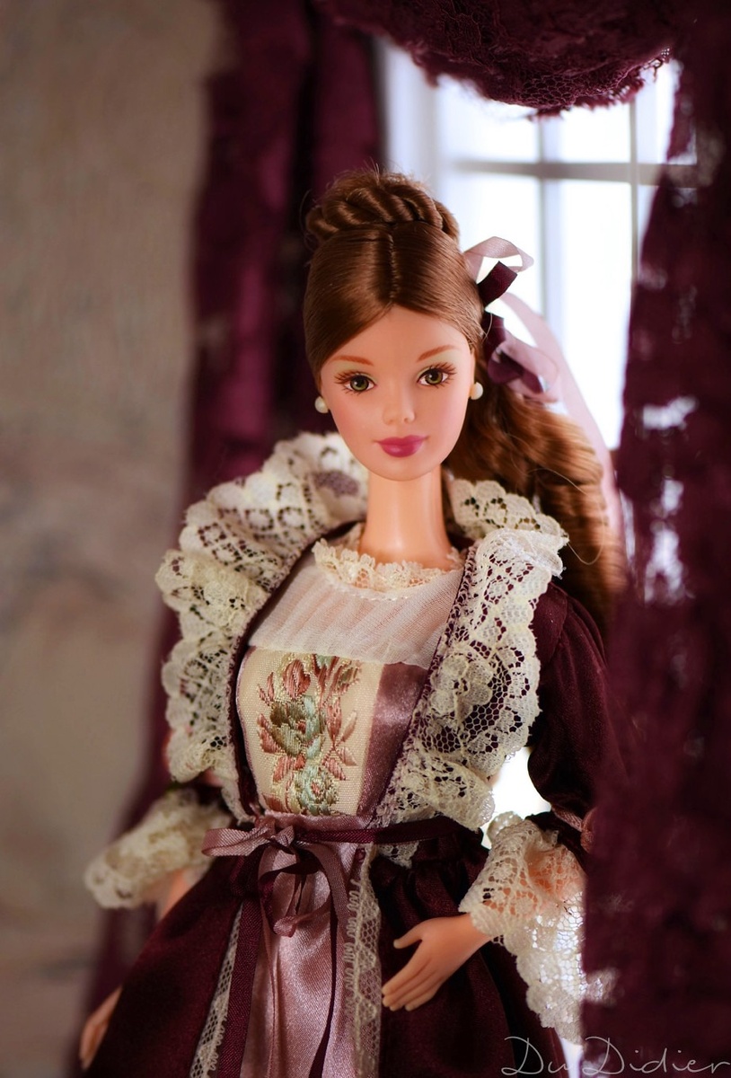 Кукла Барби викторианской эпохи с медведем Седриком Victorian Barbie and Cedric bear 1999