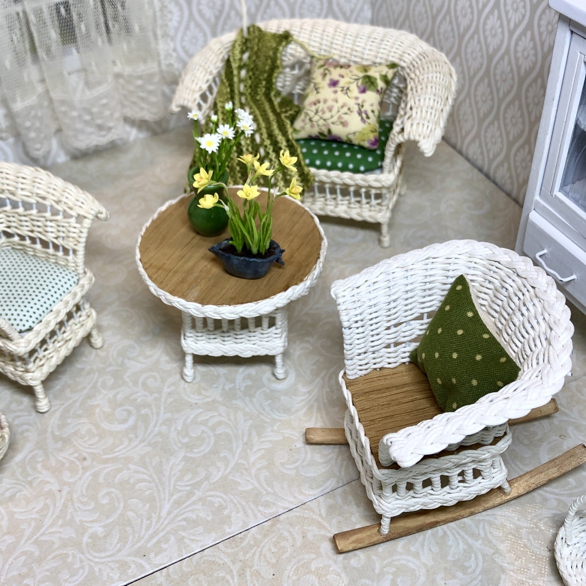 Мебель для кукол кресло качалка миниатюра 1:12 аксессуары для кукол