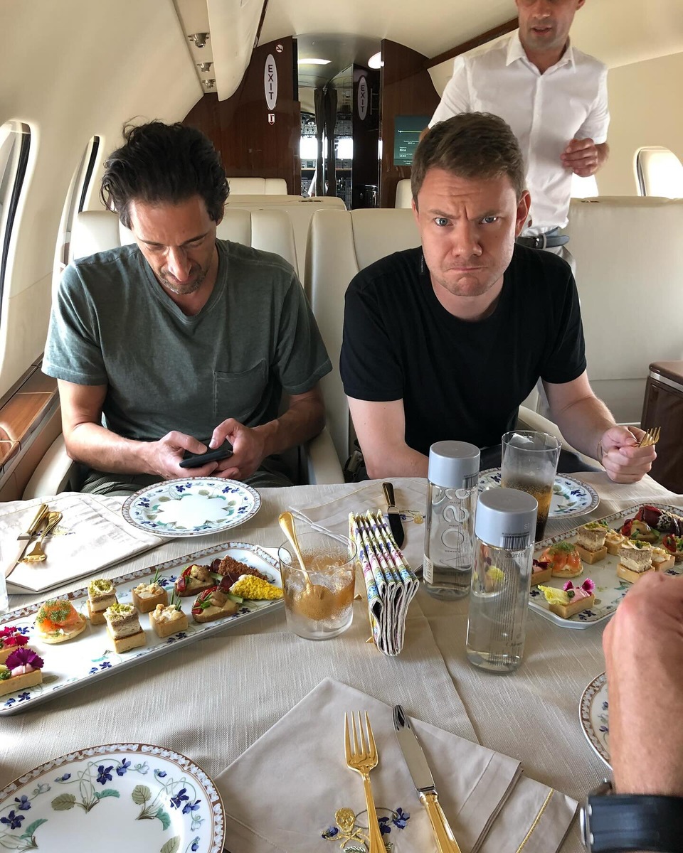 Листайте вправо, чтобы увидеть больше изображений