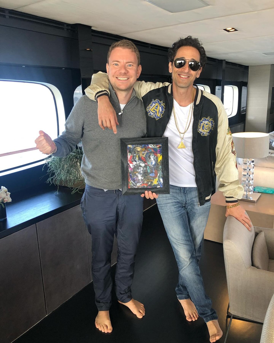 Листайте вправо, чтобы увидеть больше изображений