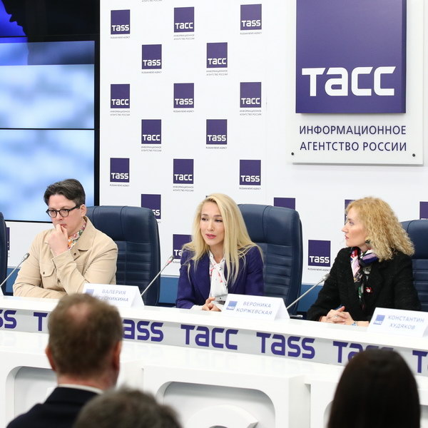     Художники России, объединяйтесь: в России появилась национальная цифровая платформа для сферы изобразительного искусства