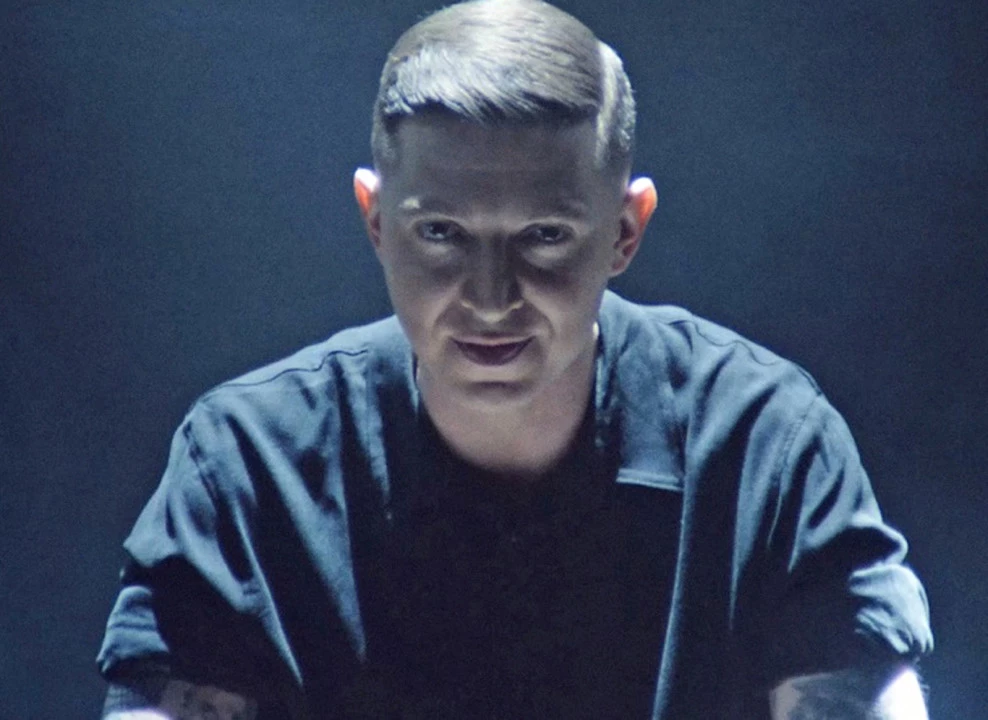 Кадр: OXXXYMIRON* — КТО УБИЛ МАРКА? | Youtube