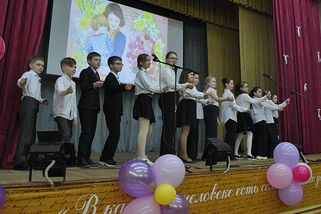 Тверские школы и детские сады умеют отмечать праздник