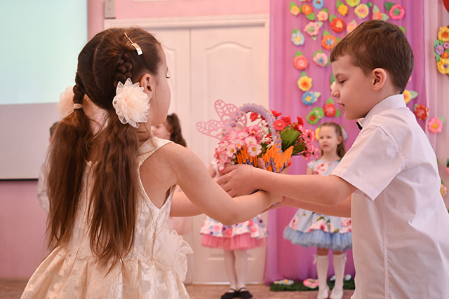 Тверские школы и детские сады умеют отмечать праздник