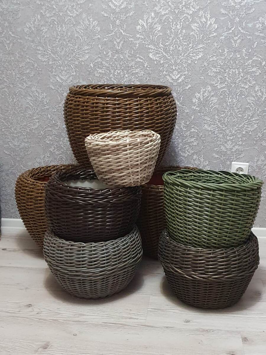 Кашпо из ротанга. Фото автора.