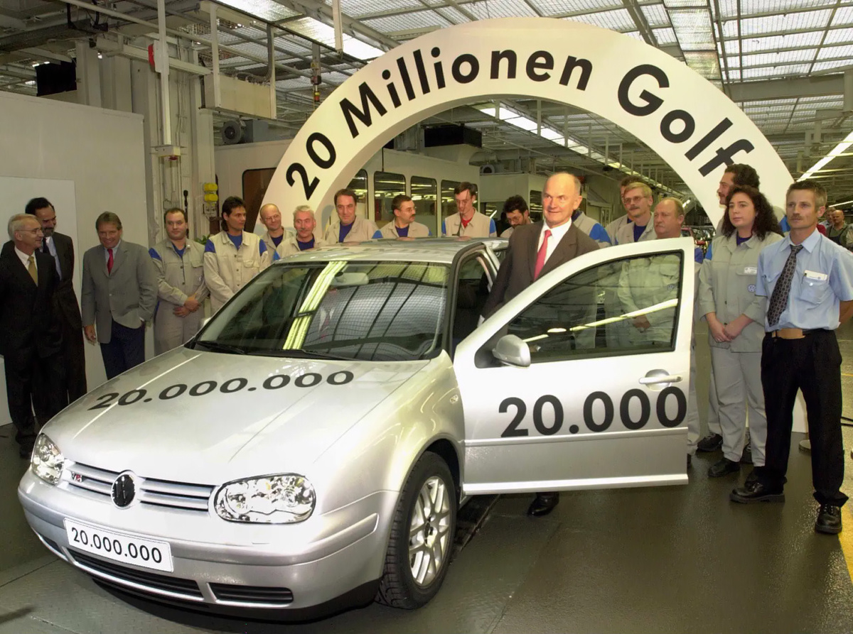 Пиех в 2000 году на мероприятии, посвященном выпуску 20-миллионного Volkswagen Golf