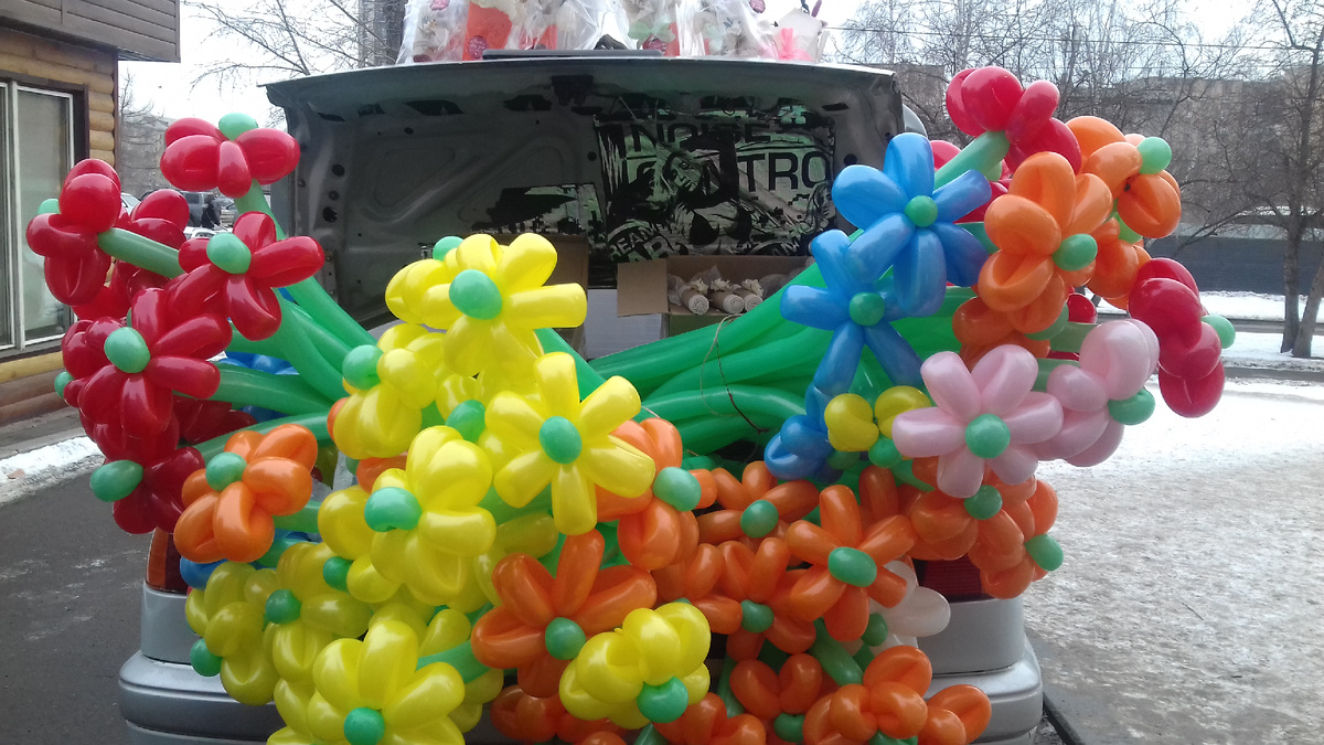 Праздничные шары в честь 8 Марта