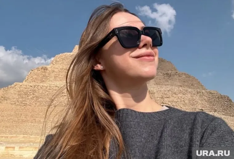 Александру Митрошину задержали после того, как она прилетела из Дубая
Фото: alexandramitroshina / Instagram (входит в корпорацию Meta, признана экстремистской и запрещена в России)