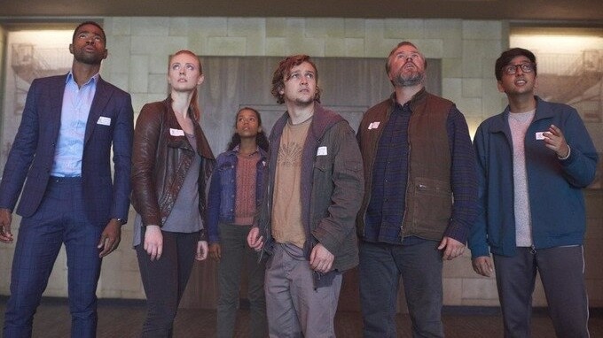 Кадр из фильма «Клаустрофобы», 2019 год, режиссер Адам Робител