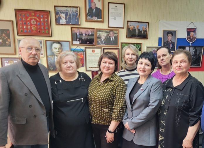 Николай Войтков с вдовами защитников Отечества