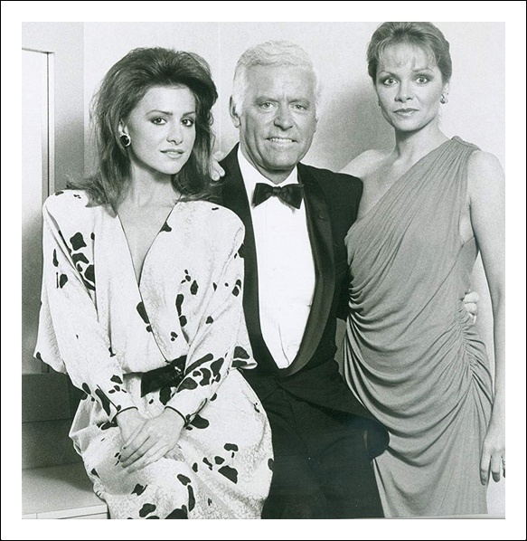 С Чарльзом Бейтманом (Си Си) и Линдой Джиббони (Джина)