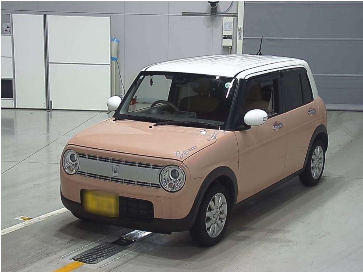 Фото с аукциона, листайте.