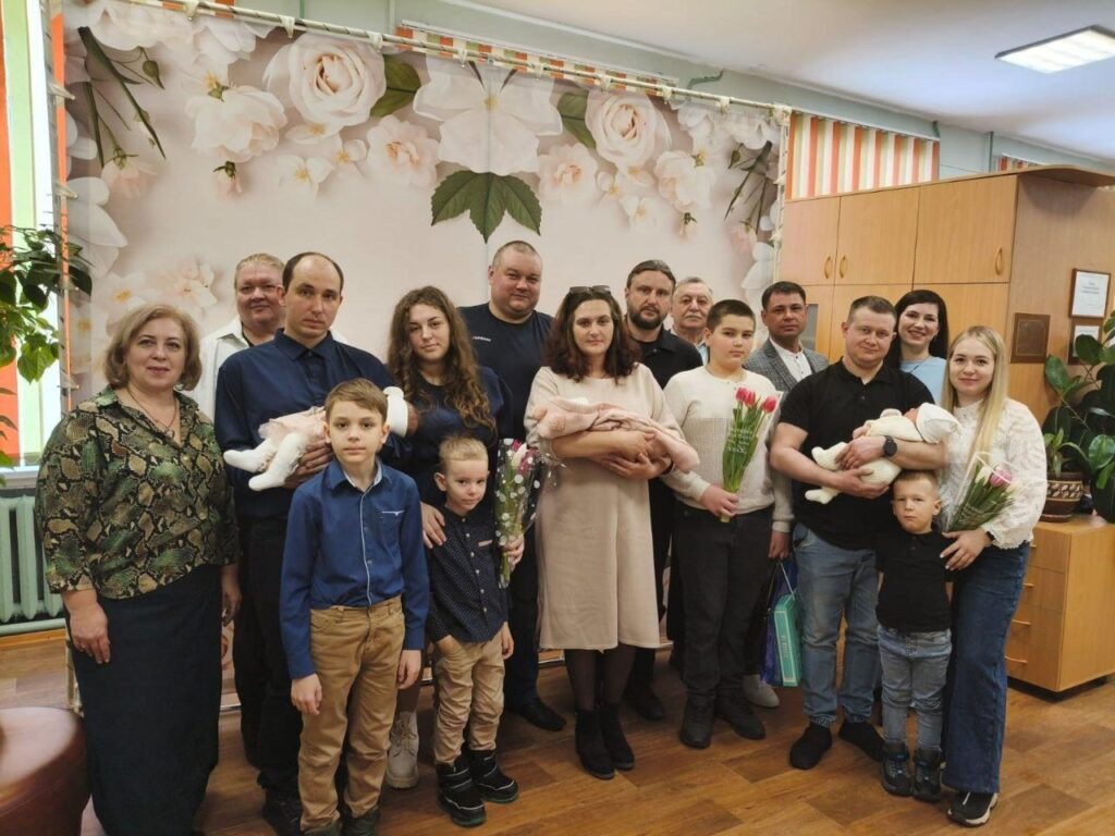    Фото отдела ЗАГС по городу Искитиму и Искитимскому району