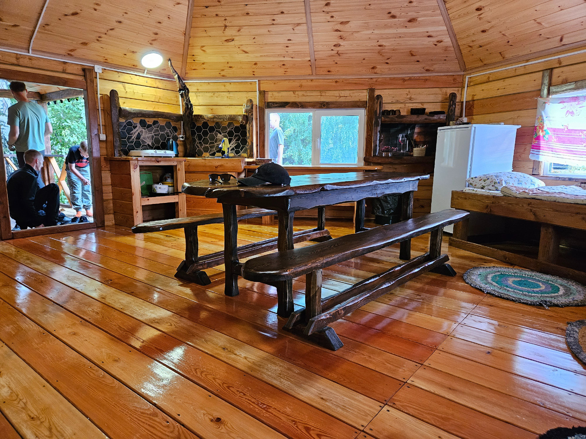 В Аиле с комфортом разместились 7 человек! 