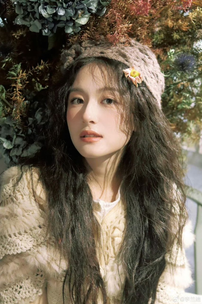 Актриса Ли Ланьди, листайте галерею...