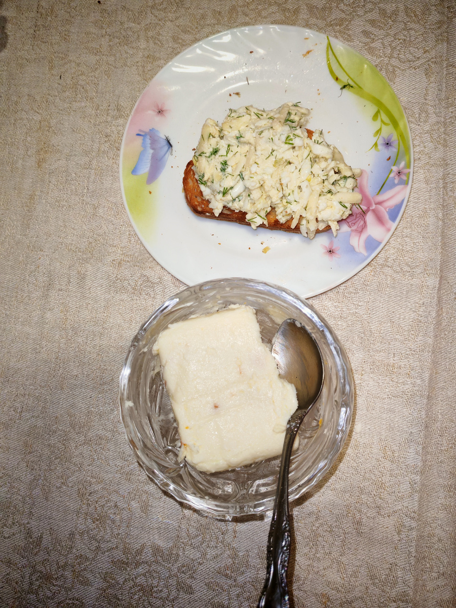 Бутерброд и творожная масса+двойной эспрессо. 