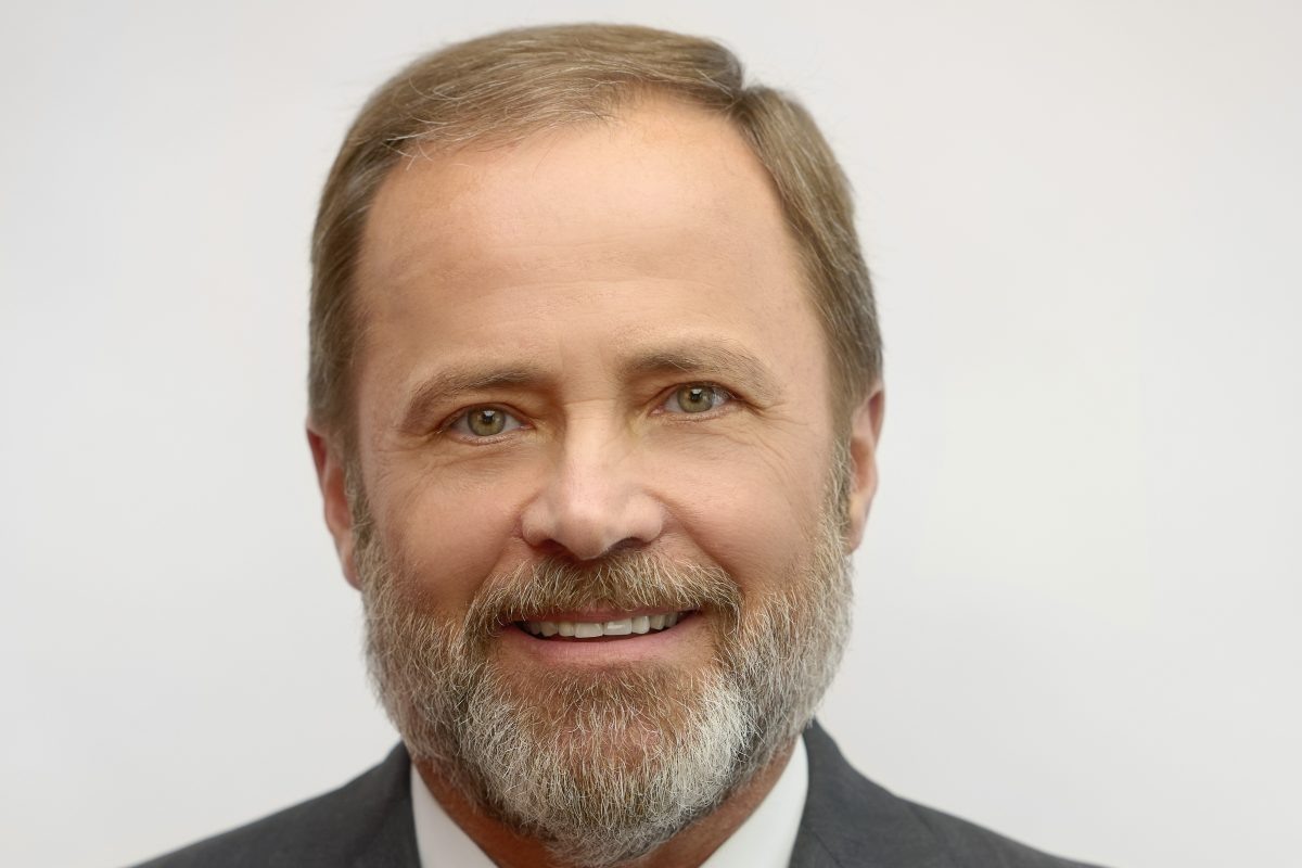    Поздравление полномочного представителя президента РФ в ПФО Игоря Комарова с Международным женским днем