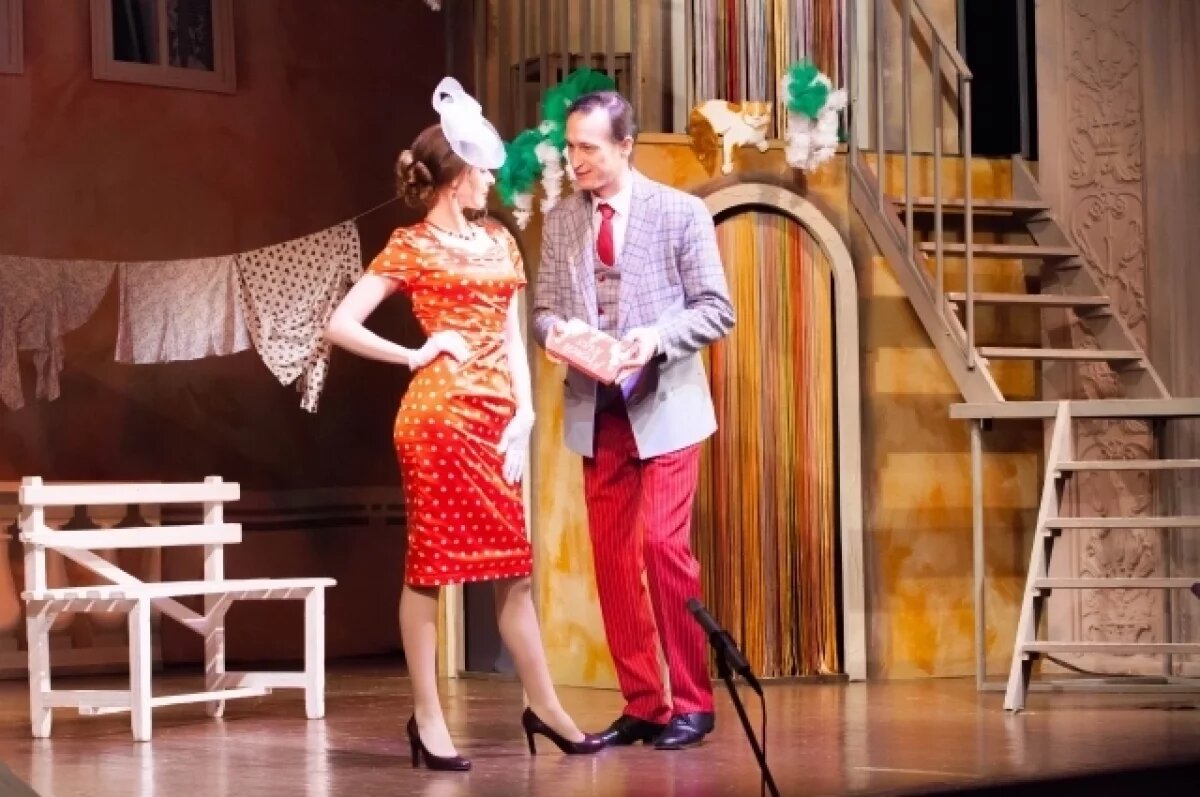    Спектакль "Про море Чёрное и акацию белую".