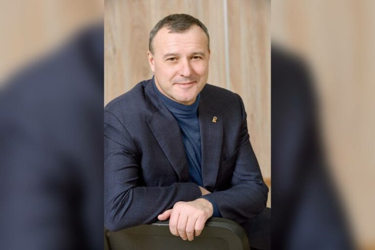    Олег Димов поздравил оренбургских женщин с праздником Марина Шарт