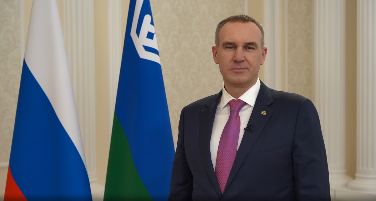    Руслан Кухарук поздравил югорчанок с 8 Марта