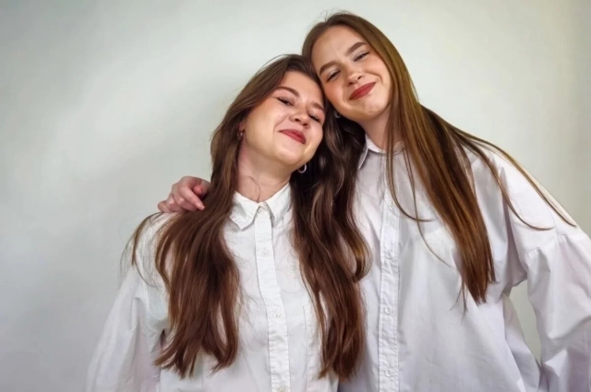    Красивые и улыбающиеся: опубликованы фото жительниц Томска к 8 марта