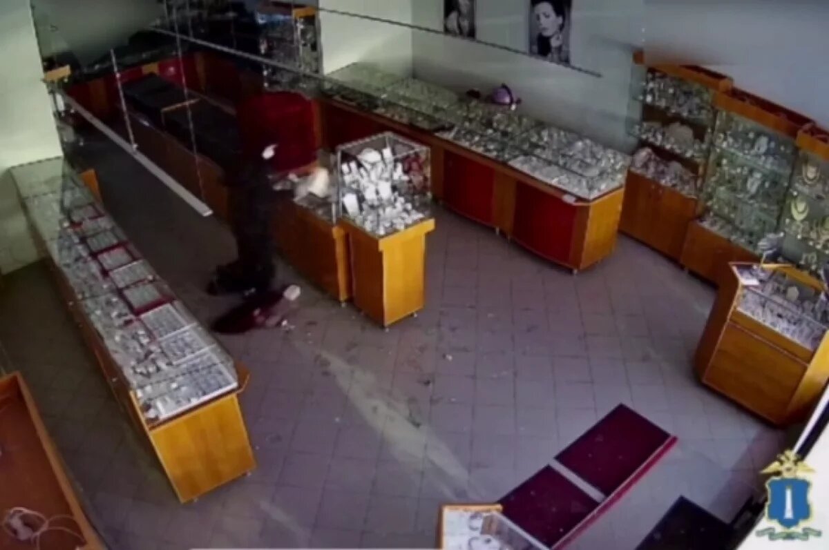    Житель Саратова обчистил в Ульяновске ювелирный магазин и уехал в Саранск