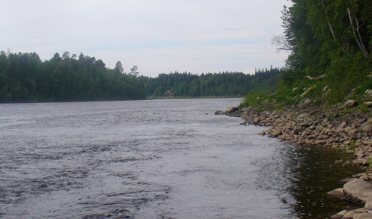 10 км по берегу. Сотни обловленных мест...