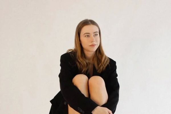    Блогера Александру Митрошину доставили в Москву, фото: ВК